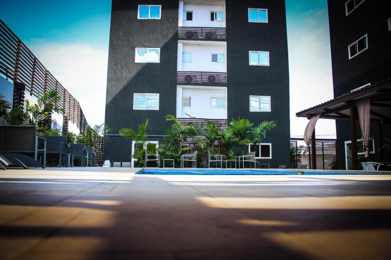 אקרה Earl Heights Suites Hotel מראה חיצוני תמונה